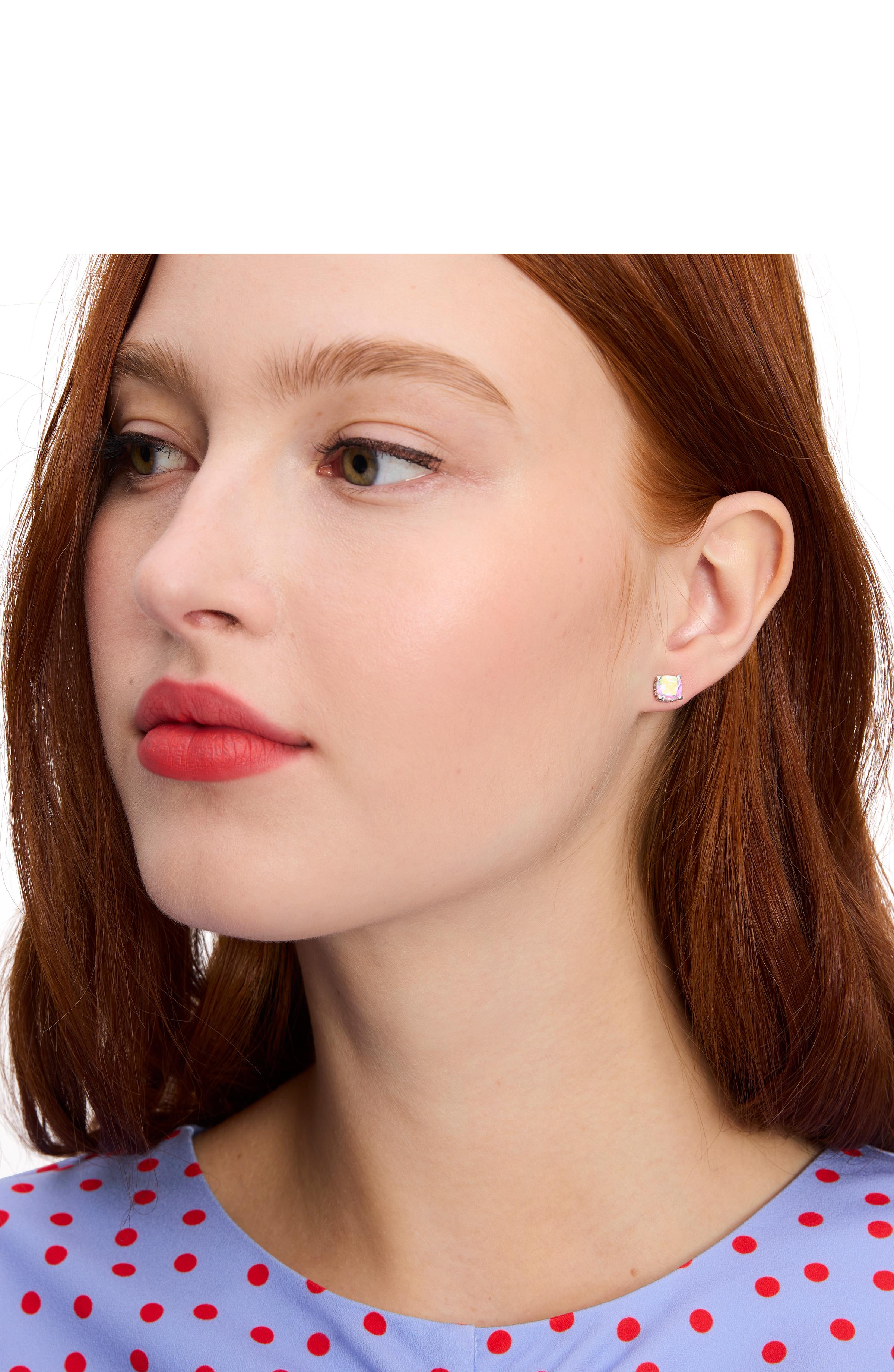 KG883-Little Luxuries 6Mm Square Studs-Ab/Silver.