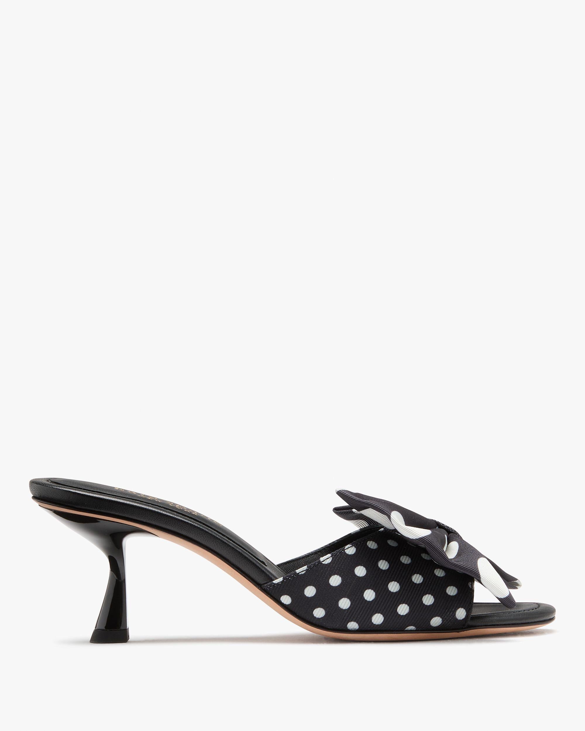 rue breezy dot sandals