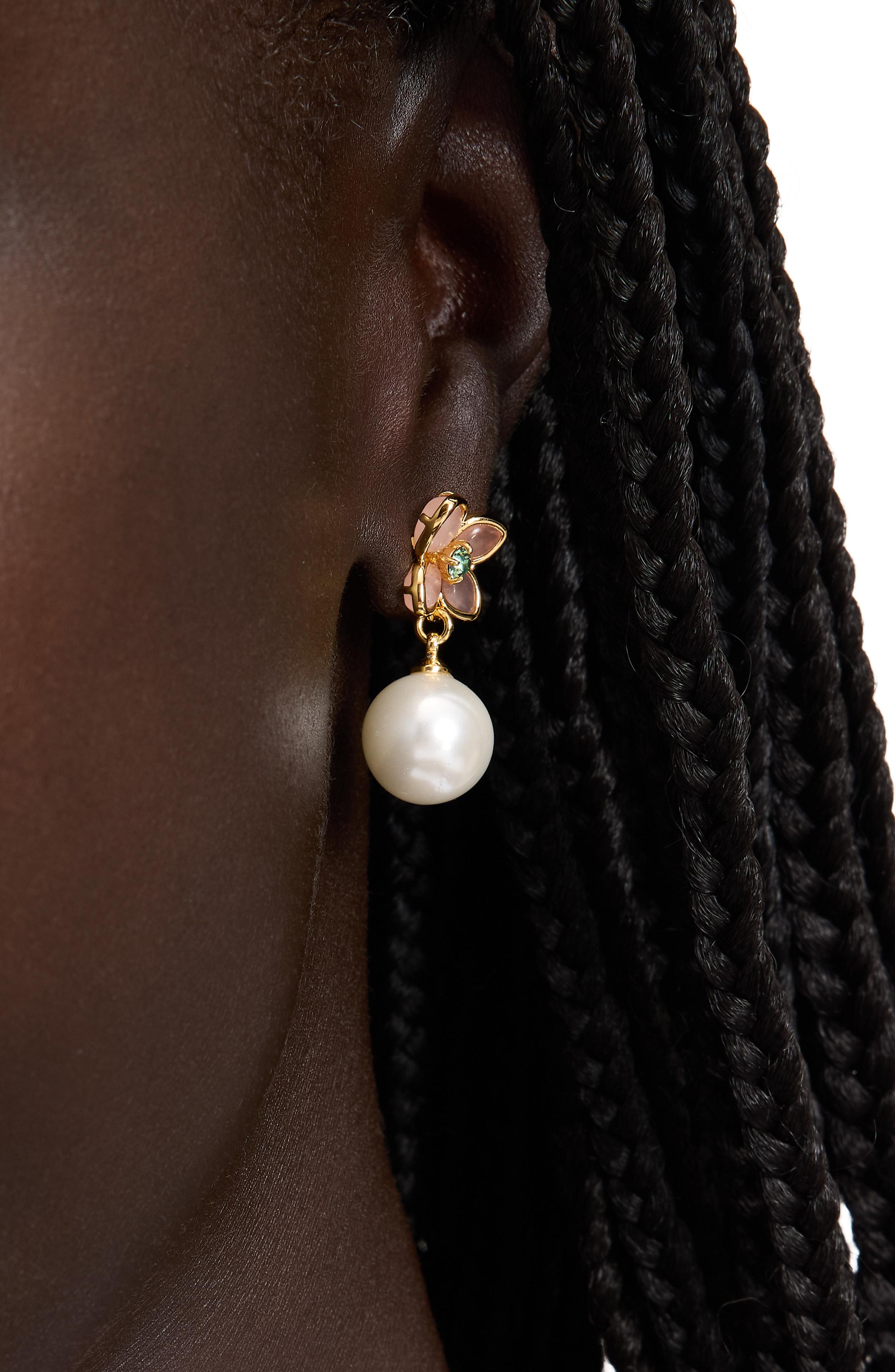 drop earrings