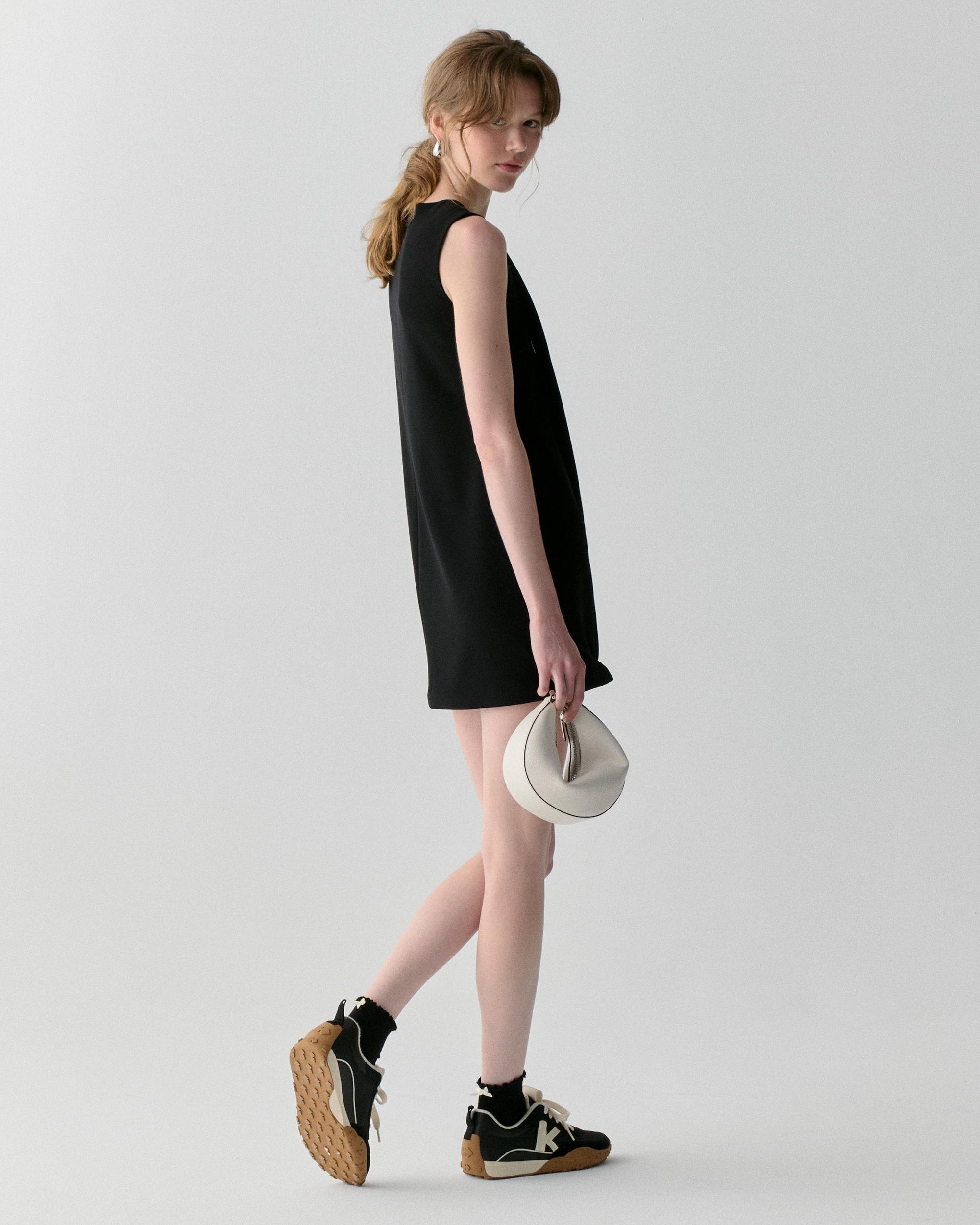 KM477-Scallop Shift Dress-Black