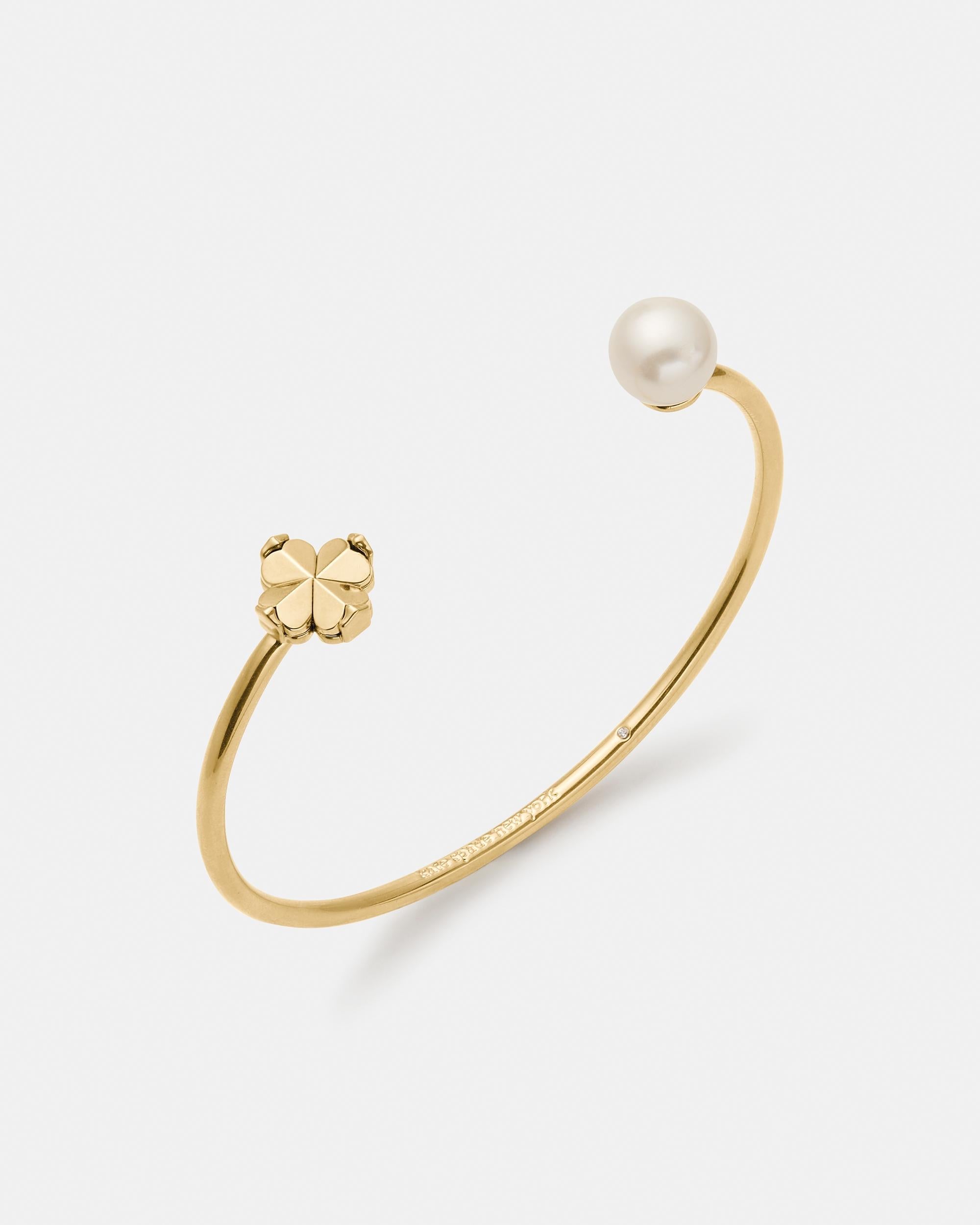 KM915-Spade Flower Pearl Cuff-White Gold