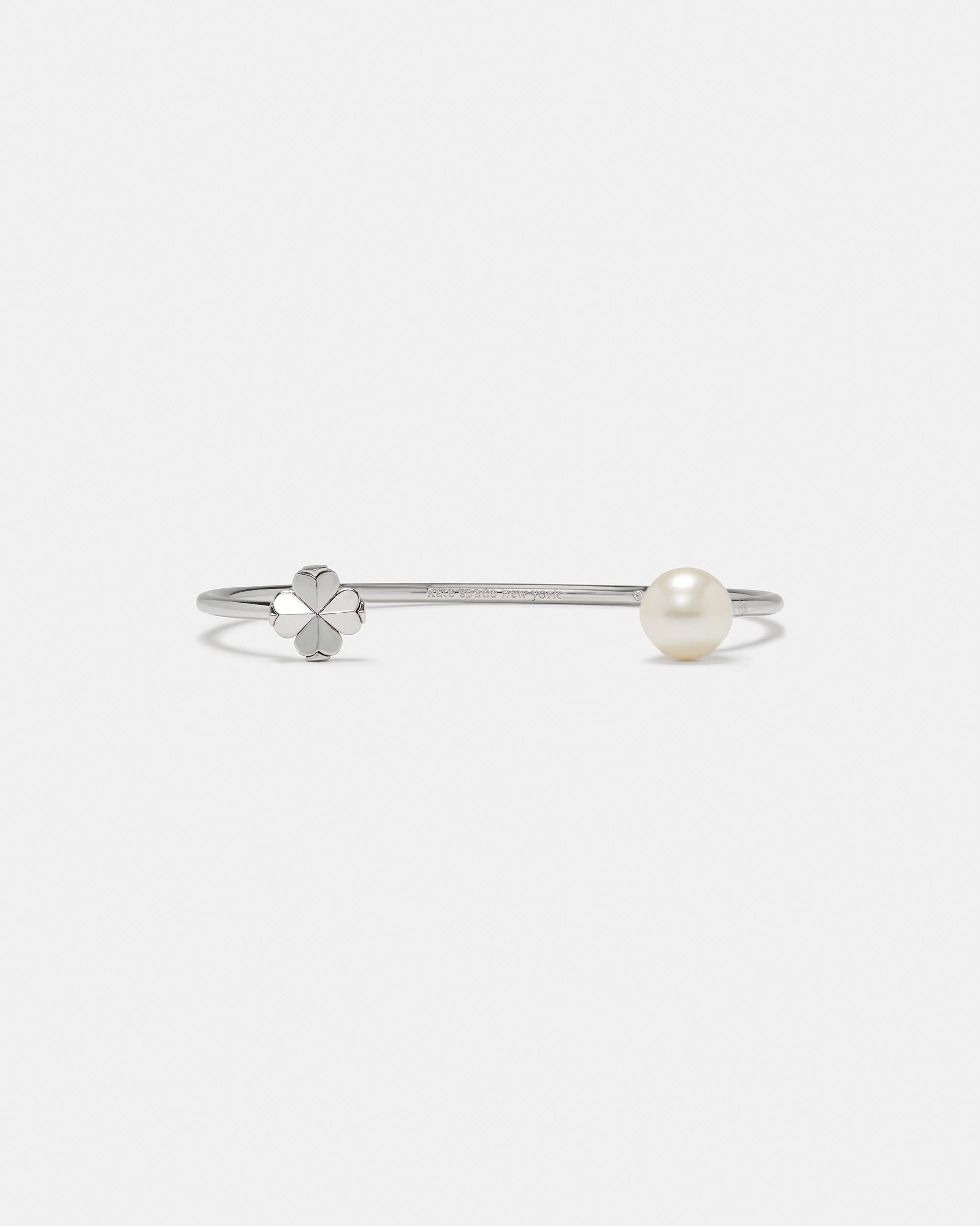 KM915-Spade Flower Pearl Cuff-White/Silver