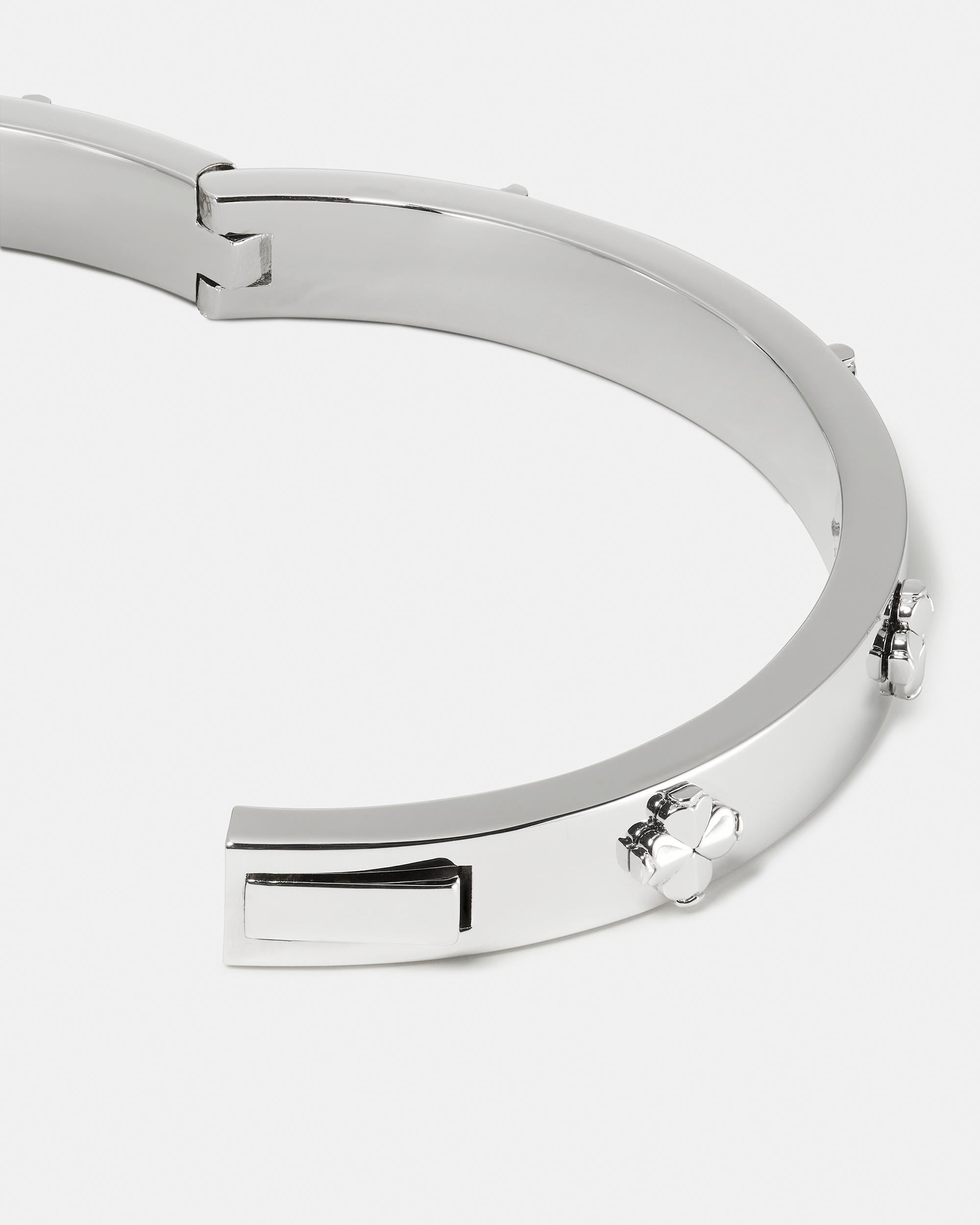 KM995-Spade Flower Hinged Bangle-Silver