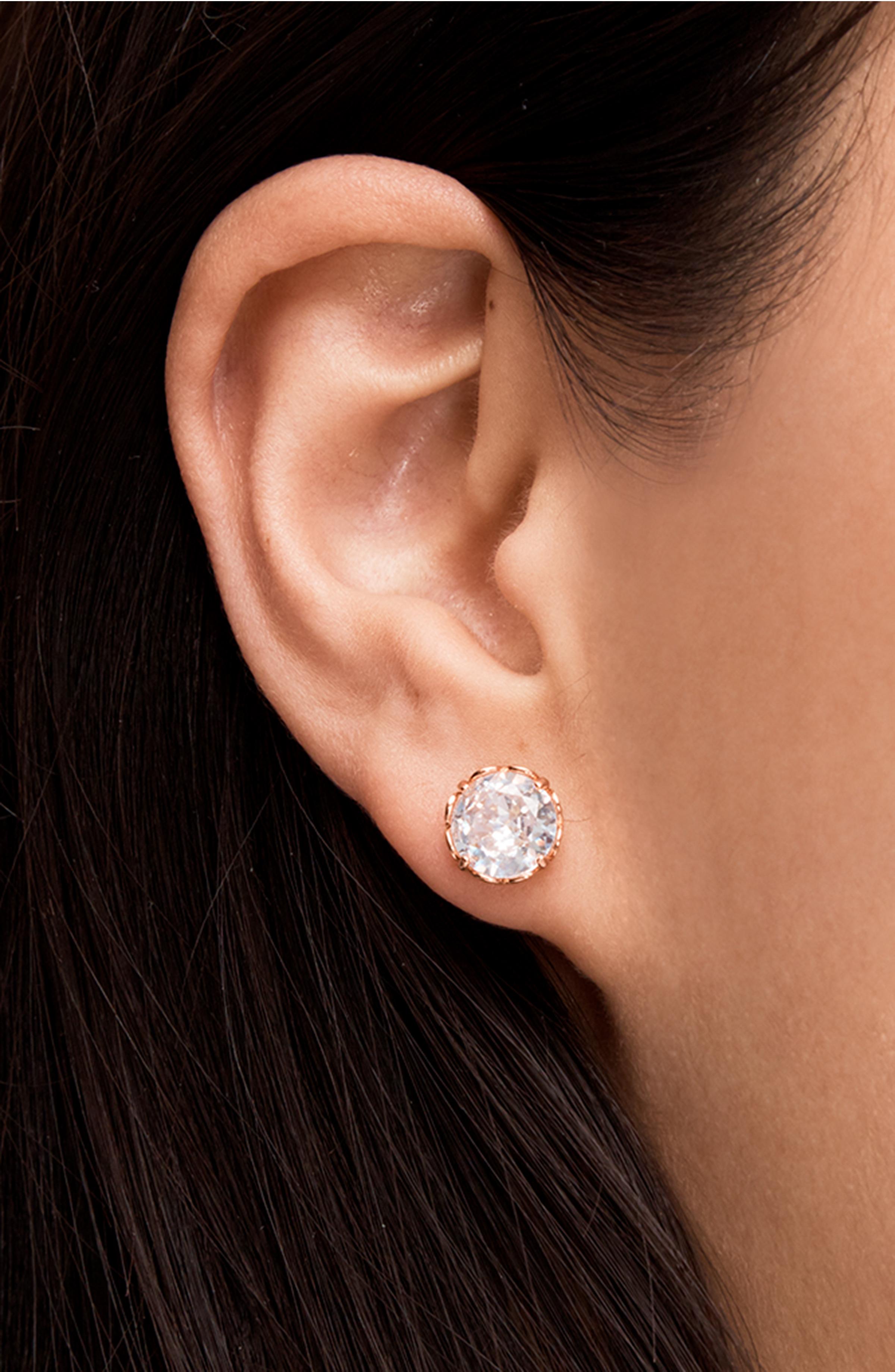 Round Earrings
